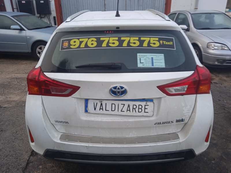 toyota auris touring sports (e18) del año 2014