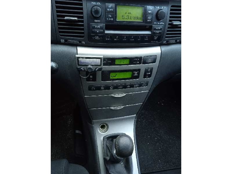 toyota corolla (e12) del año 2005