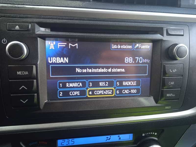 toyota auris touring sports (e18) del año 2014