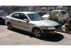 saab 9-3 berlina del año 2004