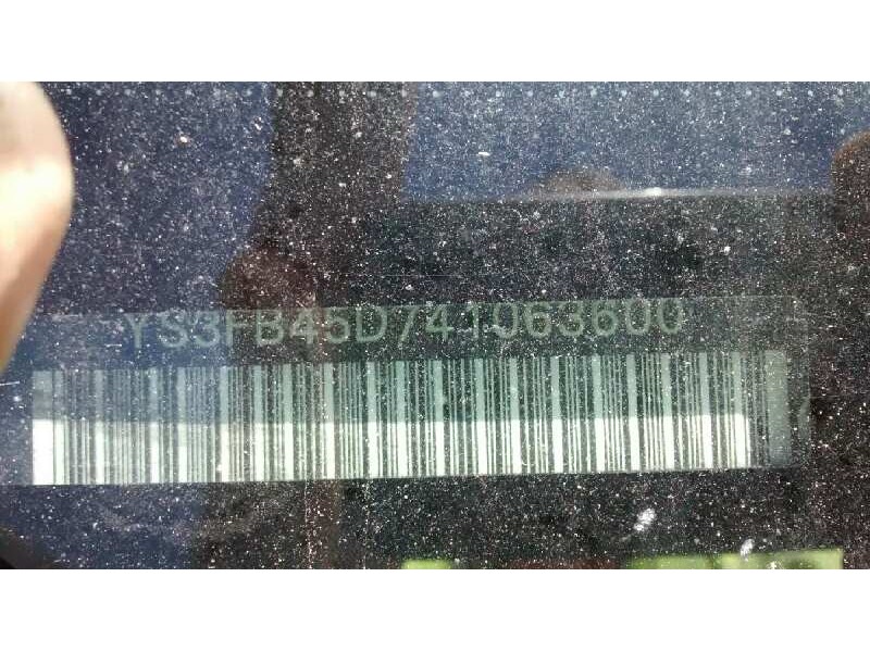 saab 9-3 berlina del año 2004