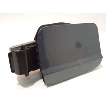 TAPA EXTERIOR COMBUSTIBLE 575809702 