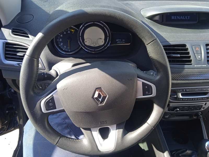 renault megane iii berlina 5 p del año 2012