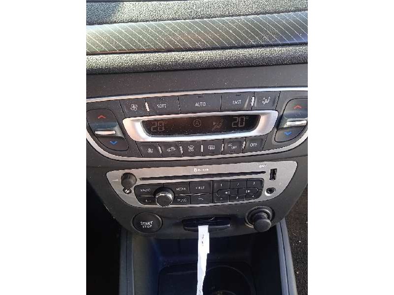 renault megane iii berlina 5 p del año 2012