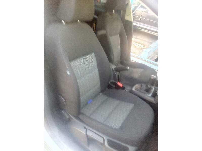 skoda octavia berlina (1z3) del año 2009