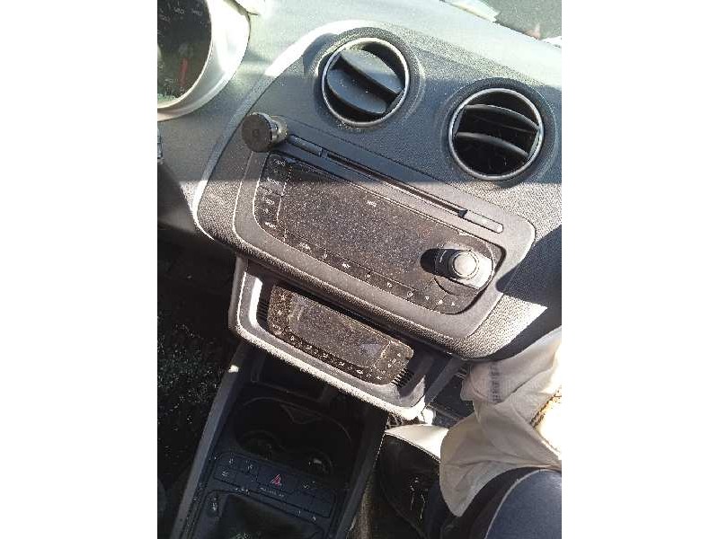 seat ibiza (6j5) del año 2011