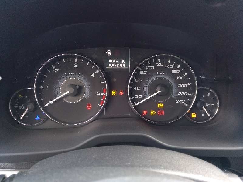 subaru legacy kombi/outback b14 del año 2010