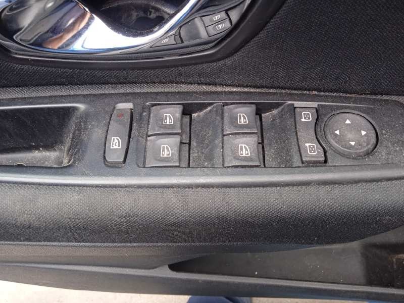 renault megane iii berlina 5 p del año 2015