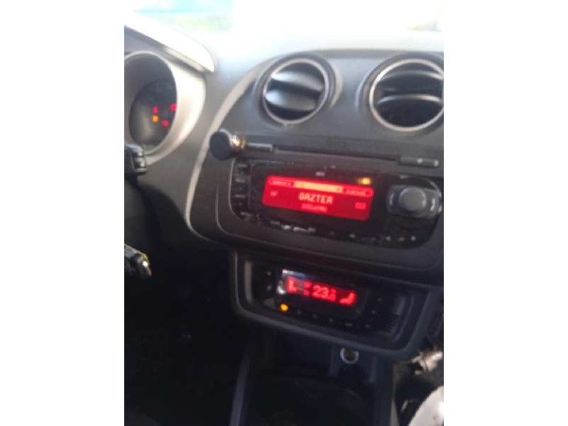 seat ibiza (6j5) del año 2011