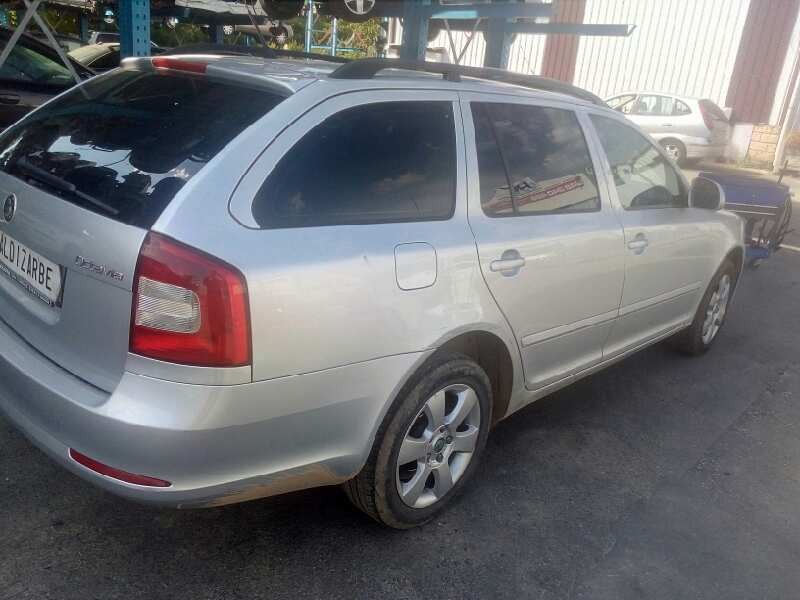 skoda octavia berlina (1z3) del año 2009