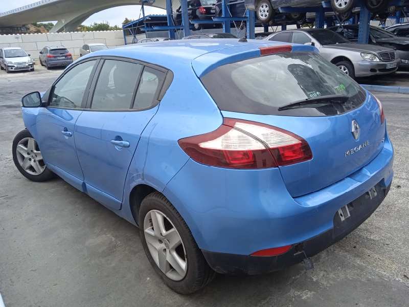 renault megane iii berlina 5 p del año 2015