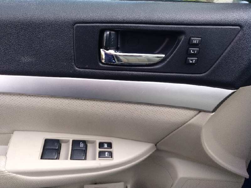 subaru legacy kombi/outback b14 del año 2010