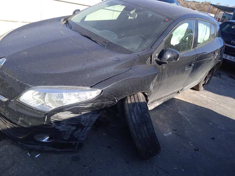 renault megane iii berlina 5 p del año 2012
