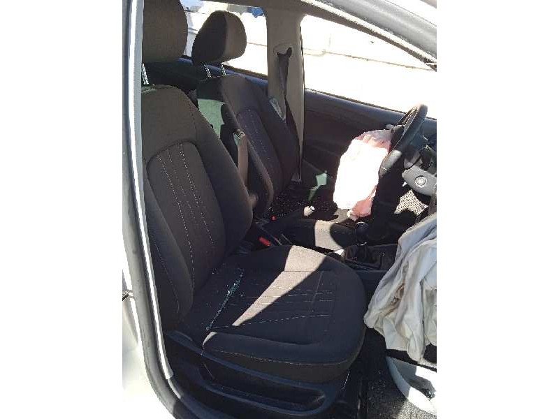 seat ibiza (6j5) del año 2011