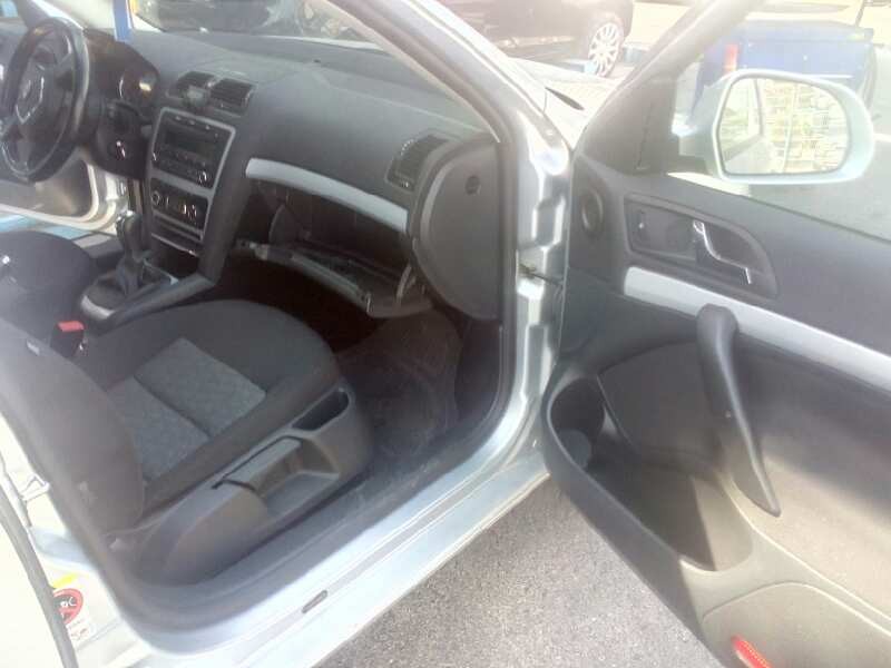 skoda octavia berlina (1z3) del año 2009