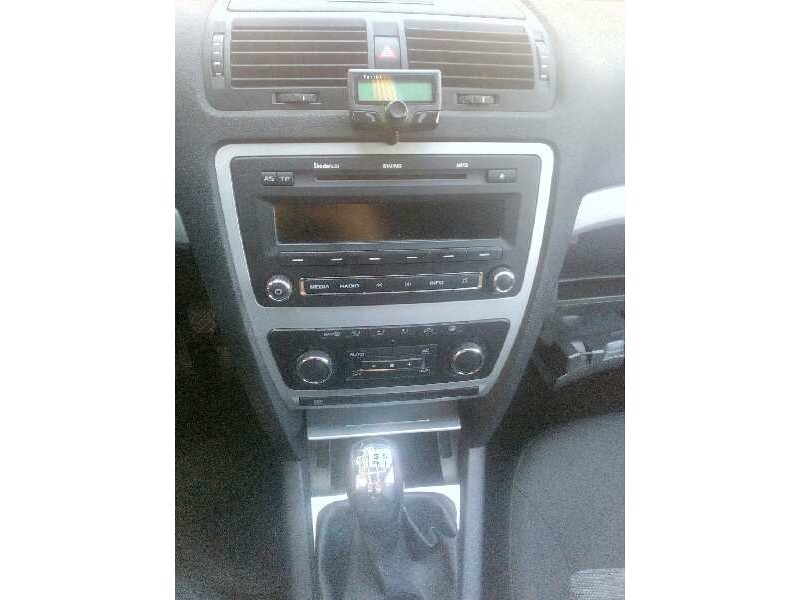 skoda octavia berlina (1z3) del año 2009