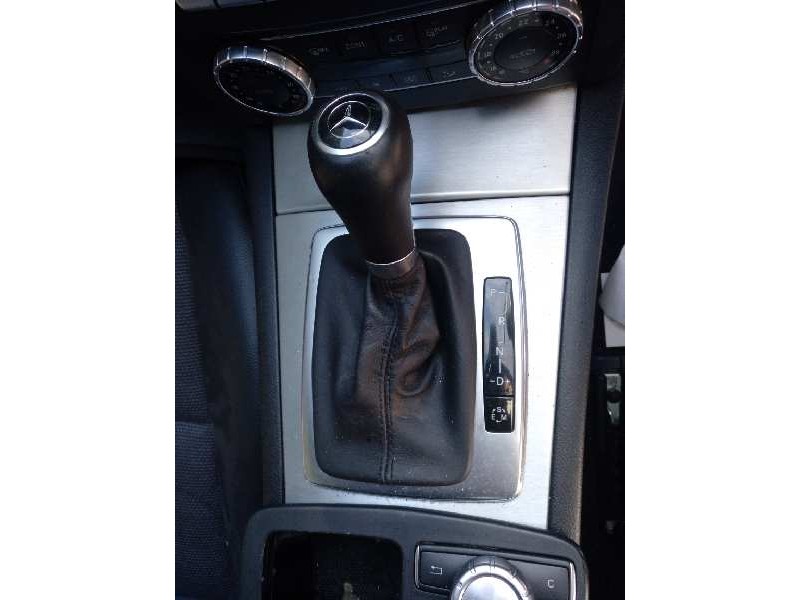 mercedes-benz clase c (w204) berlina del año 2012