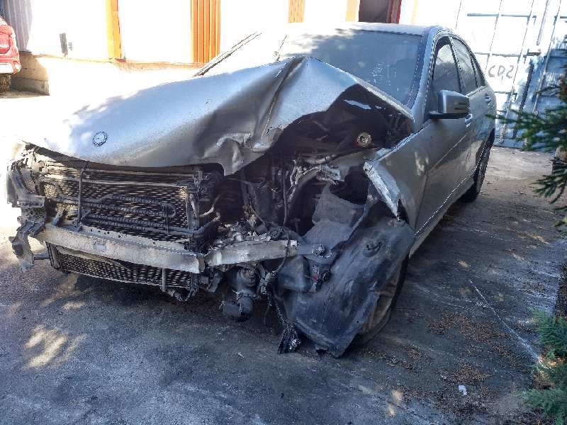 mercedes-benz clase c (w204) berlina del año 2012