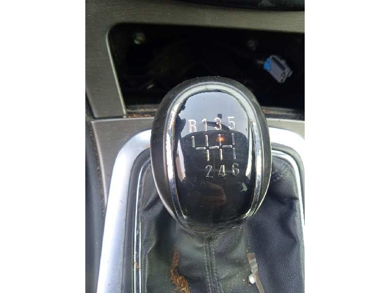 opel insignia berlina del año 2011