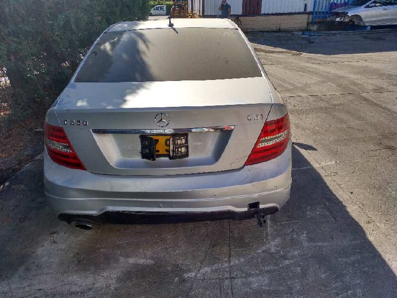 mercedes-benz clase c (w204) berlina del año 2012