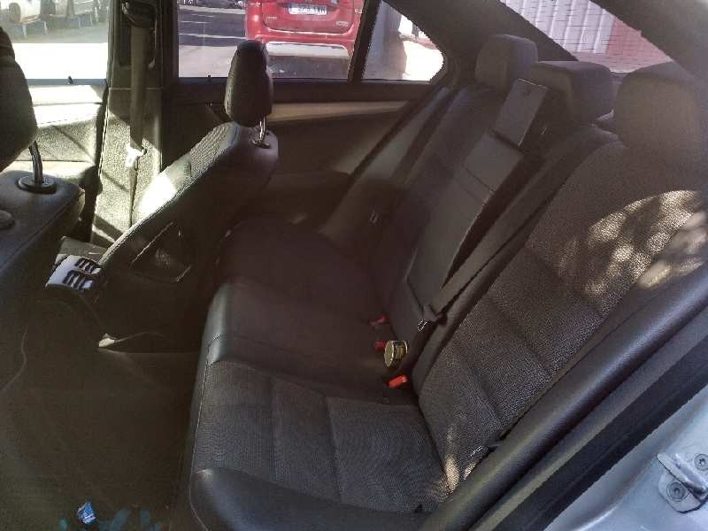 mercedes-benz clase c (w204) berlina del año 2012