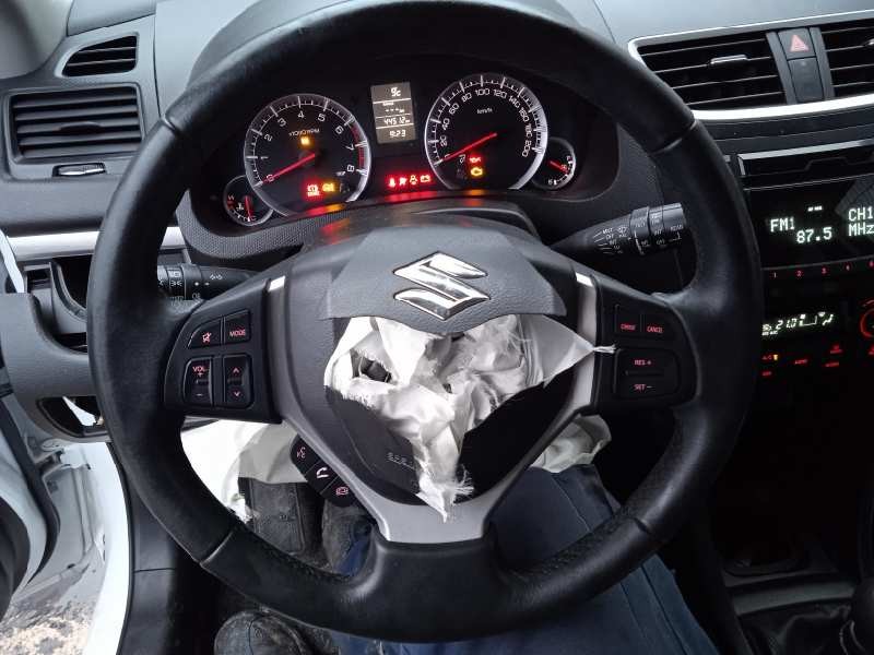 suzuki swift azg (nz) del año 2013