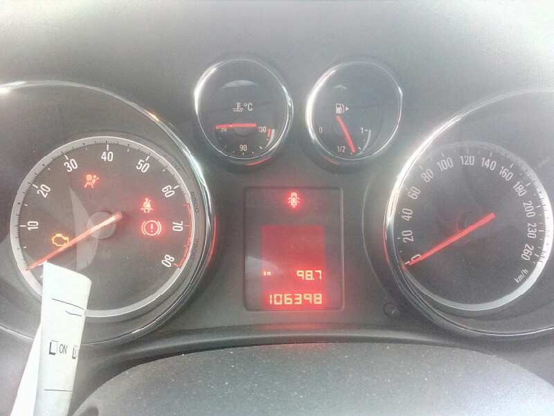 opel astra j sports tourer del año 2015