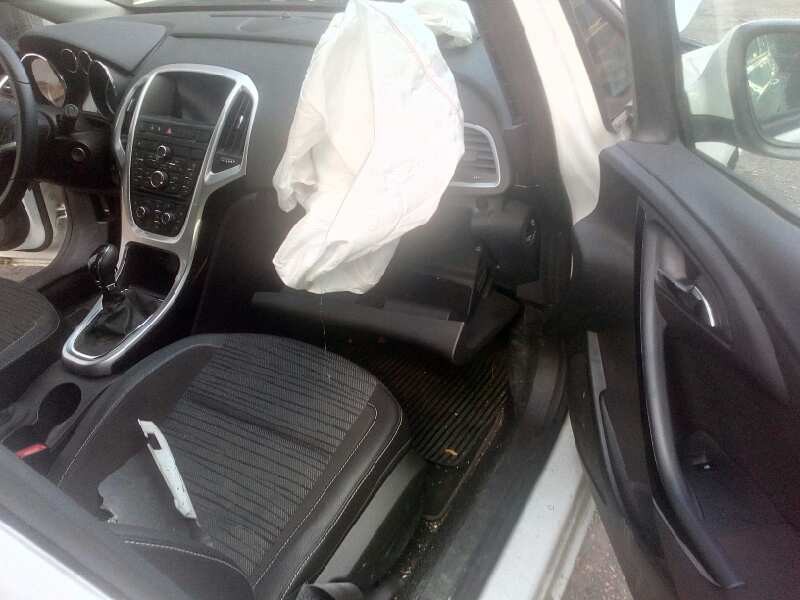 opel astra j sports tourer del año 2015