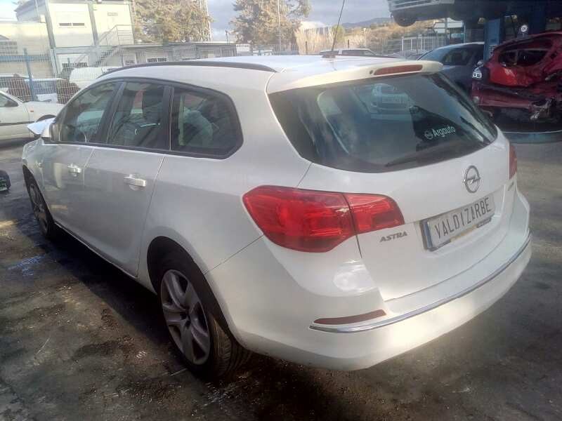 opel astra j sports tourer del año 2015