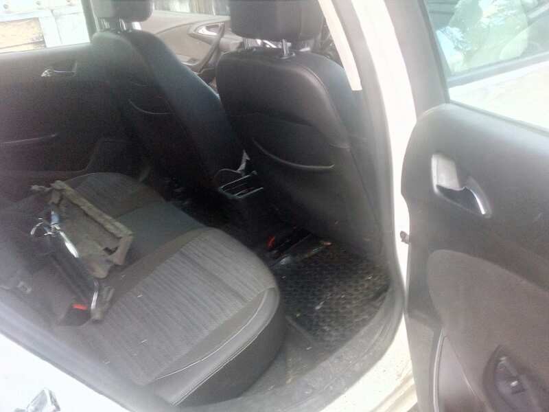 opel astra j sports tourer del año 2015