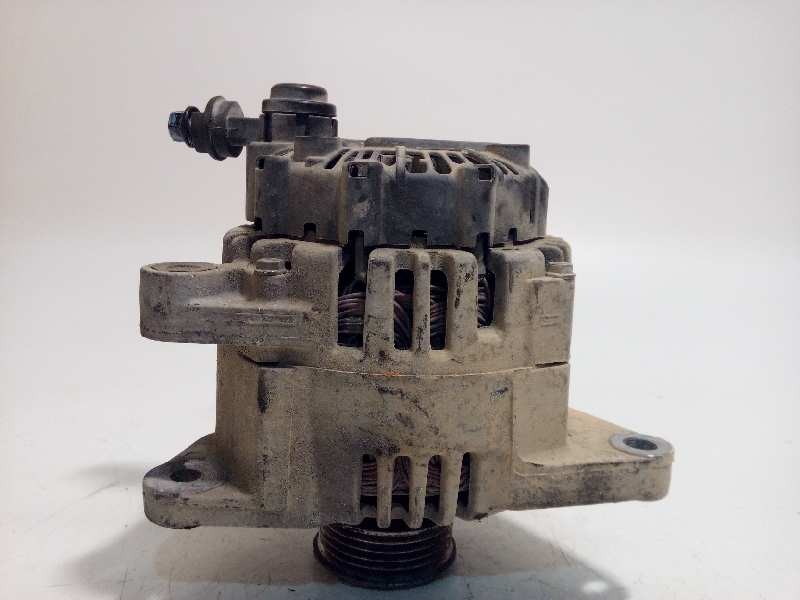 Recambio de alternador para kia soul 1.6 crdi cat referencia OEM IAM 373002A150  2606220