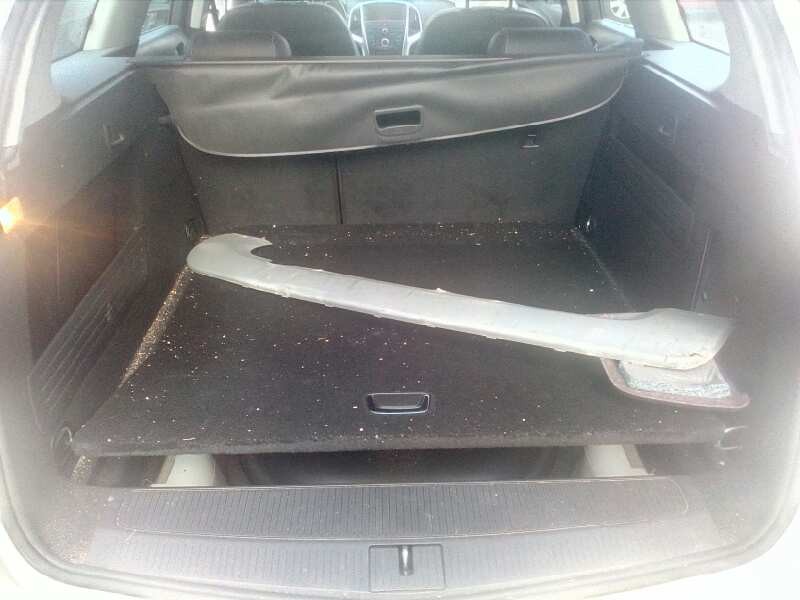 opel astra j sports tourer del año 2015