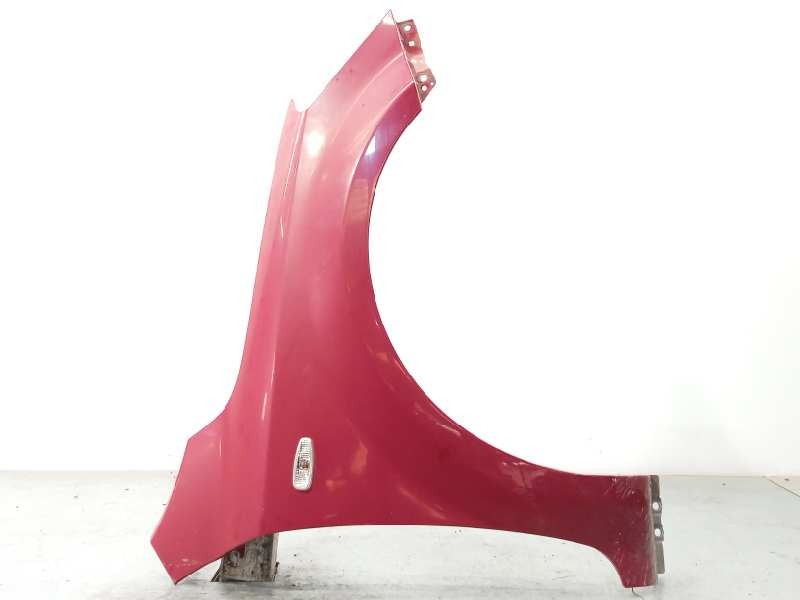 Recambio de aleta delantera derecha para kia cee´d 1.6 crdi cat referencia OEM IAM 663211H010  