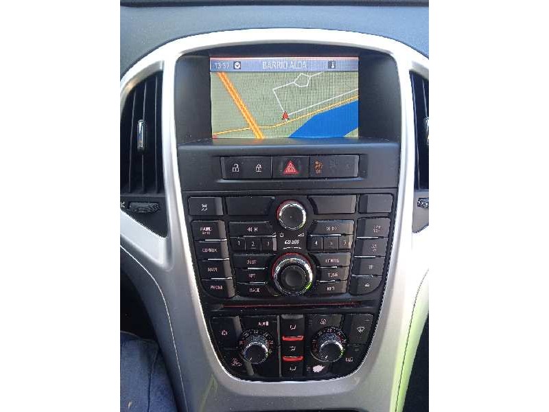 opel astra j lim. del año 2010