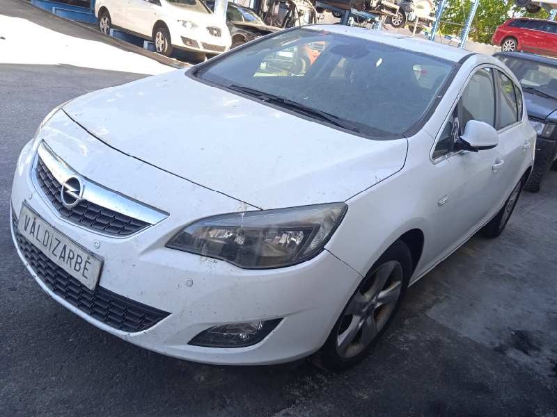 opel astra j lim. del año 2010