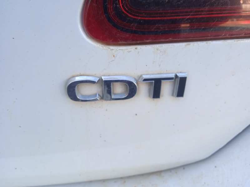 opel astra j lim. del año 2010