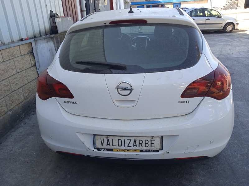 opel astra j lim. del año 2010