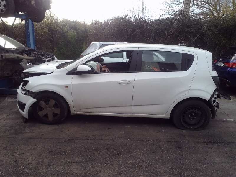 chevrolet aveo berlina hatchback del año 2013