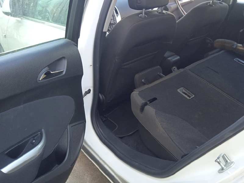 opel astra j lim. del año 2010