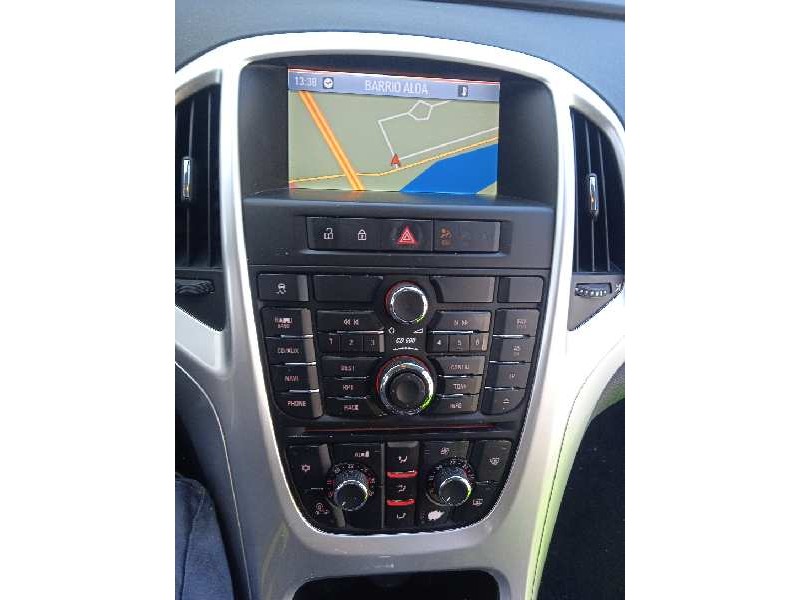 opel astra j lim. del año 2010