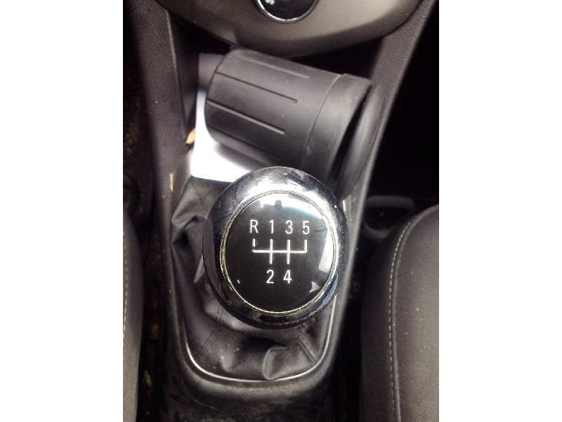 chevrolet aveo berlina hatchback del año 2013