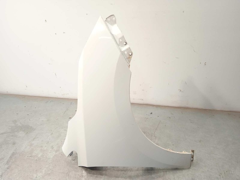 Recambio de aleta delantera derecha para hyundai ix35 1.6 cat referencia OEM IAM 663212S000  