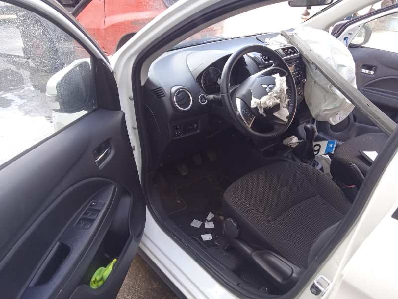 mitsubishi space star (a00) del año 2015