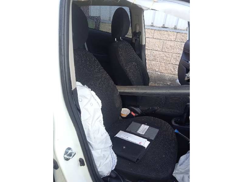 mitsubishi space star (a00) del año 2015