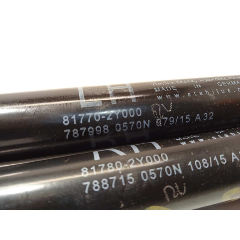 Recambio de amortiguadores maletero / porton para hyundai ix35 1.6 cat referencia OEM IAM 817802Y000  