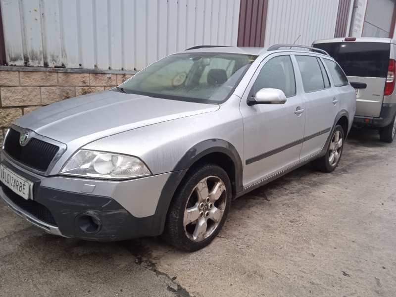 skoda octavia combi (1z5) del año 2008