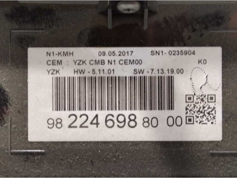 Recambio de cuadro instrumentos para peugeot expert furgón pro standard referencia OEM IAM 9822469880  