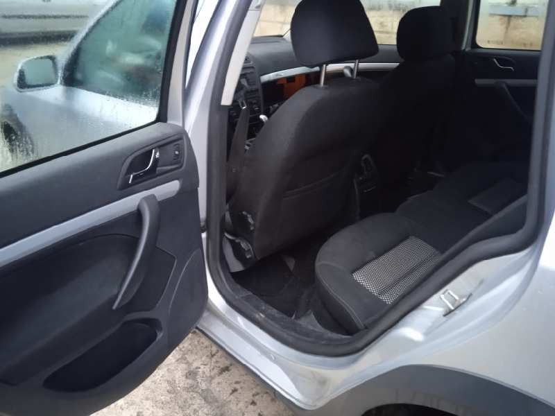 skoda octavia combi (1z5) del año 2008