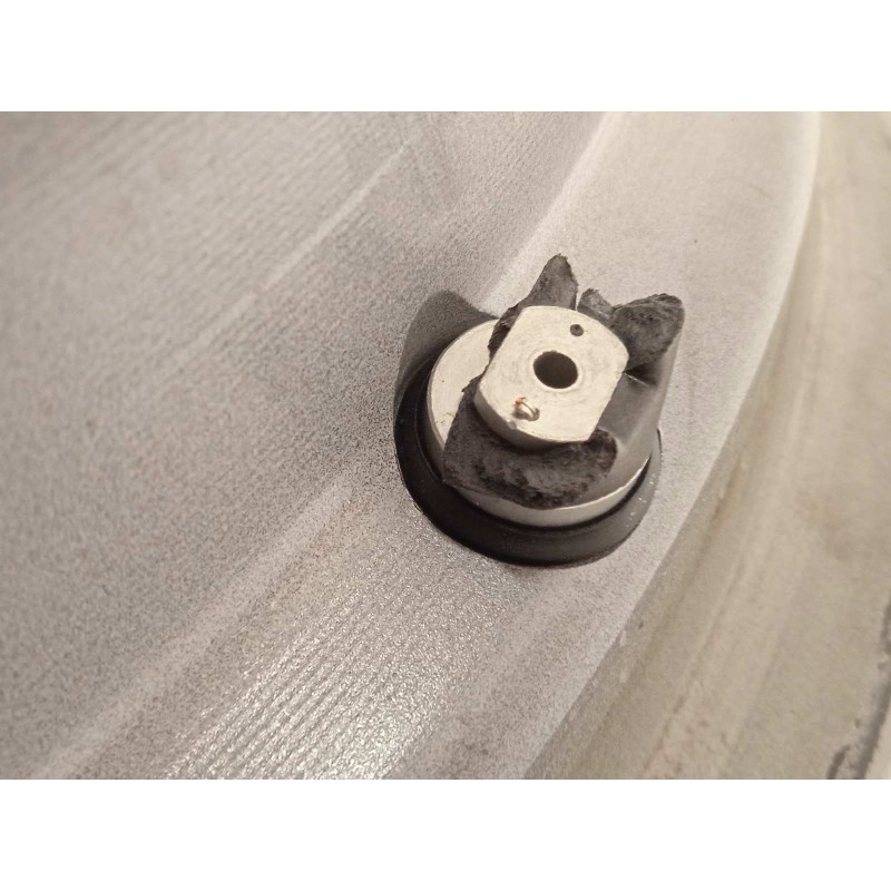 Recambio de llanta para hyundai ix35 1.6 cat referencia OEM IAM 529102Y510  