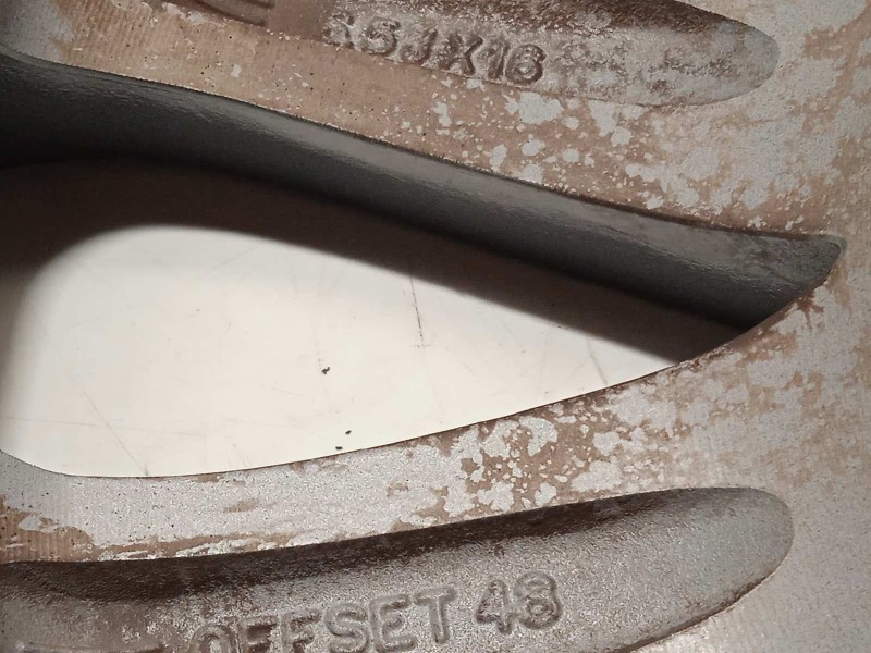 Recambio de llanta para hyundai ix35 1.6 cat referencia OEM IAM 529102Y510  